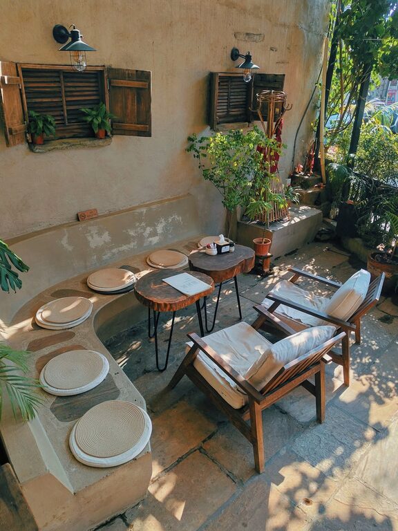 Tips for Creating a Cosy and Inviting Outdoor Seating Area in Your Garden